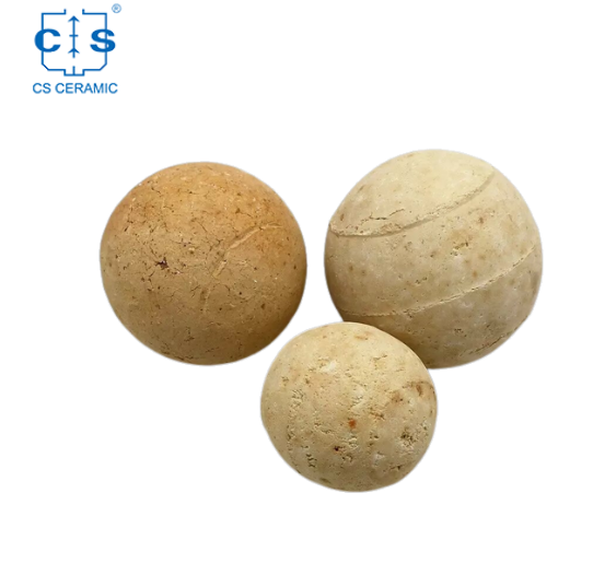 Bola refractaria de cerámica resistente a altas temperaturas 65% bolas de alúmina de fuego de almacenamiento de calor medio