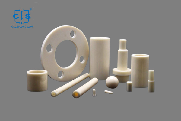 las características de la cerámica de alúmina y la cerámica de zirconio
